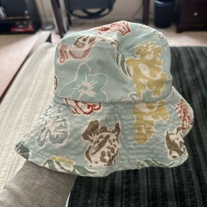 VRG GRL VRG GRL White Sands Bucket Hat // Sky Shell